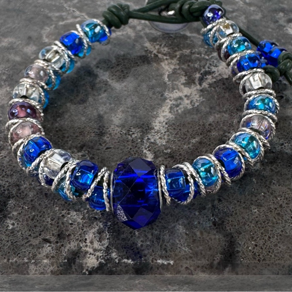 HAND CRAFTED Leather Wrap Beaded Bracelet Blue 6.25” Blue Glass Crystal NWT - Picture 14 of 14